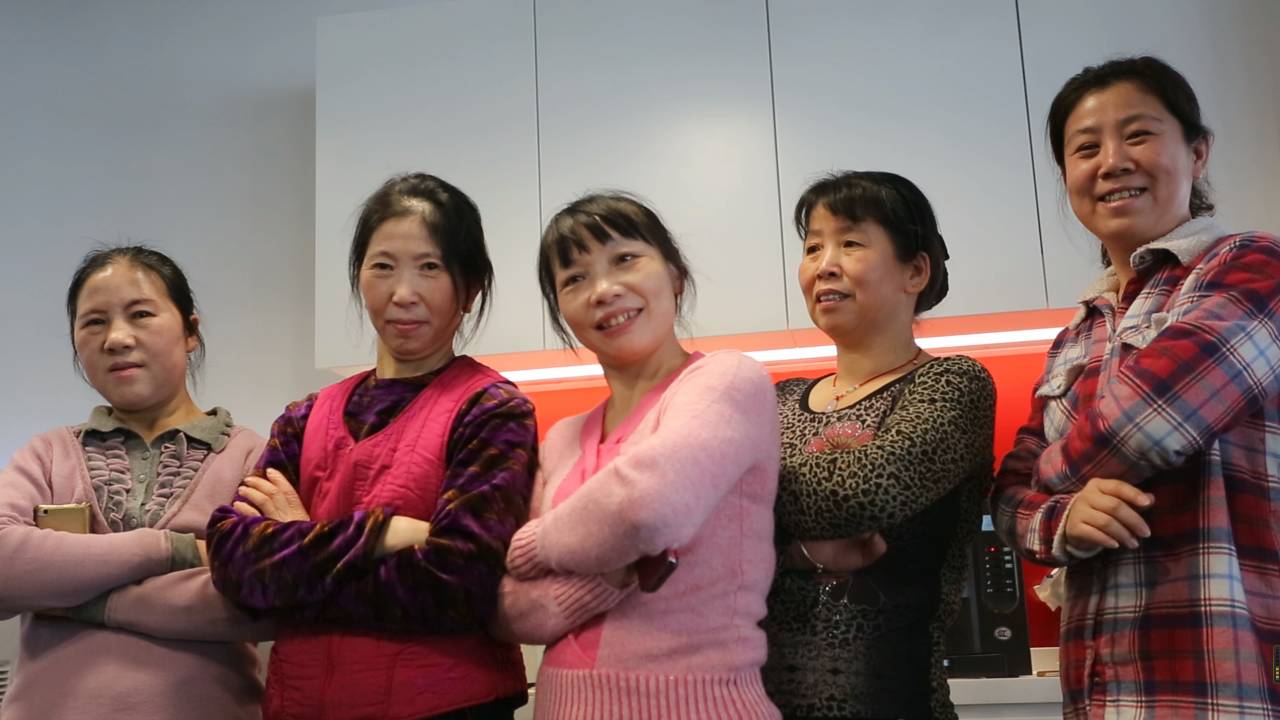 但是会有一个统称,就是 "七大姑八大姨"