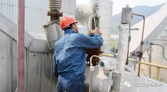 锅炉安全阀结构、原理技术要求及故障处理的图1