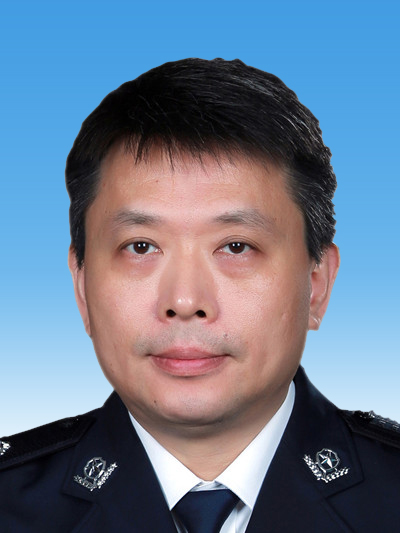 姜文林,1971年1月出生,江西玉山人,毕业于中国人民公安大学侦察专业