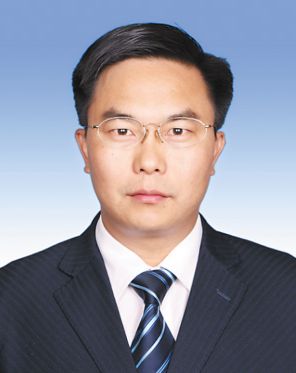 川街鄉鄉長,恐龍山鎮鎮長,黨委書記等職17現任富民工業園區管委會