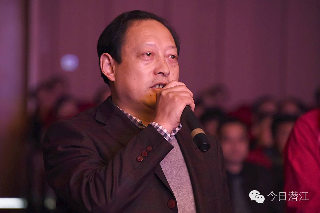 潜江市发改委主任毕锋现场接受"考问"潜江市住建委书记,主任黄振林