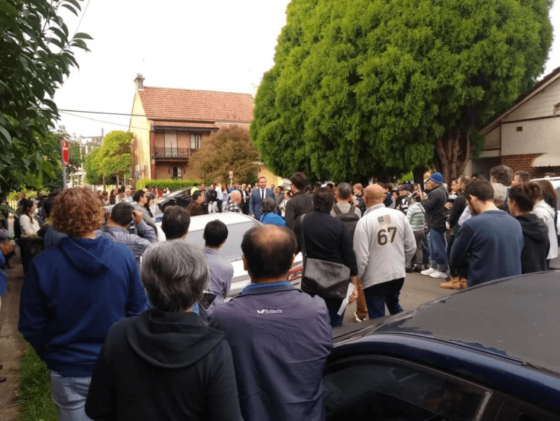 悉尼内西著名华人区“垃圾屋”引27人竞拍，$200万售出！中介：没想过能卖出这个价 - 3