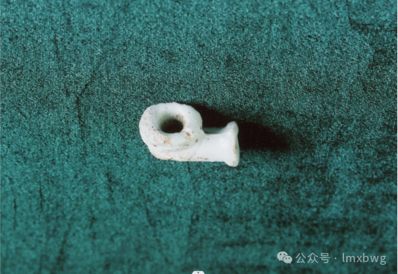 明代瓷烟斗（藏于龙门县博物馆）