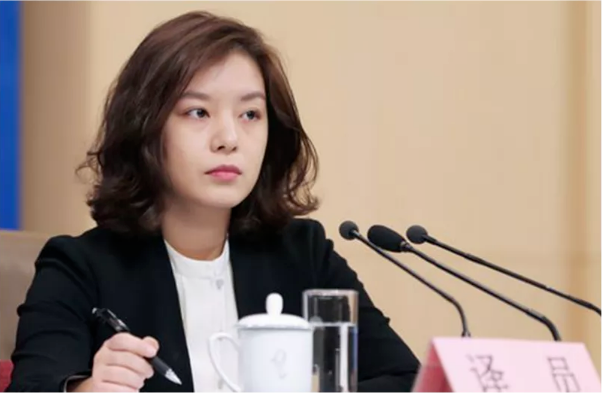 中美交锋中爆红的“美女翻译”，16年前在演讲比赛中，就开始给美国“上课”了（组图） - 9