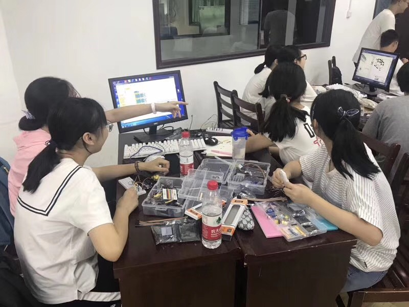 千萬別讓孩子上三峽大學(xué)_三峽大學(xué)孩子讓上課嗎_三峽大學(xué)孩子讓上嗎