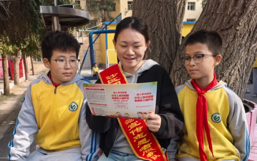 博乐市九中禁毒宣传1 (4).jpg