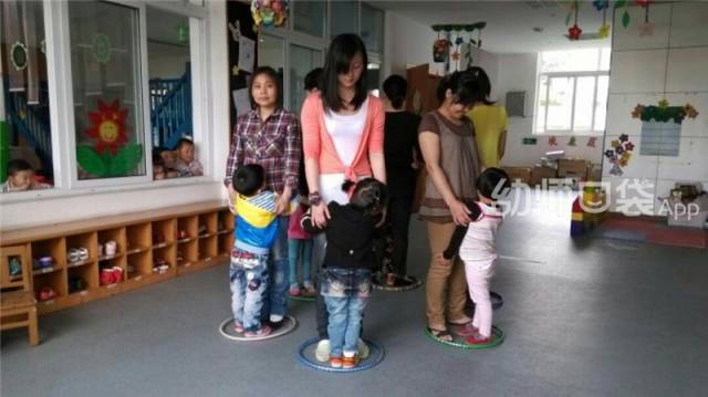 贴鼻子游戏玩法_贴鼻子游戏瑞文_贴鼻子游戏幼儿玩法