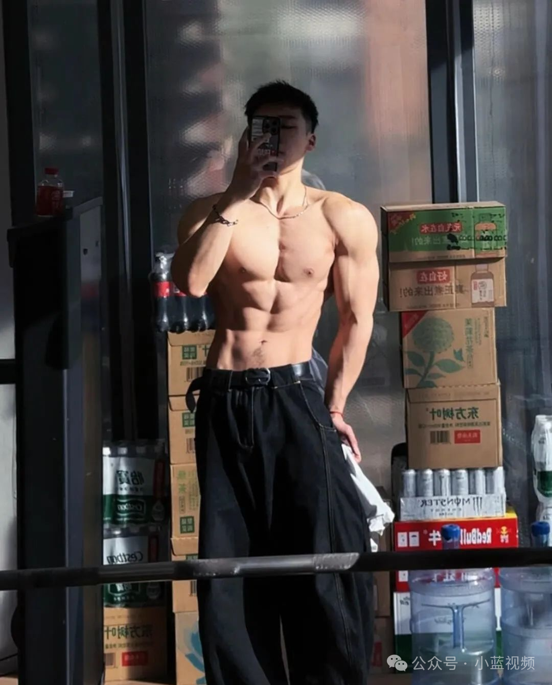 182cm北京黑皮腹肌健身私教