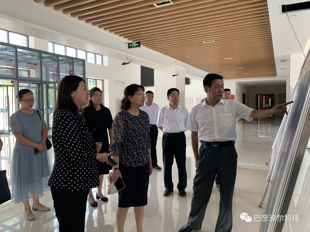 内蒙古农业大学副校长塔娜一行到我市调研合作企业并座谈对接校地合作