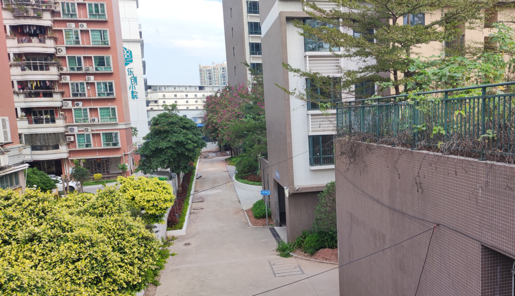 海珠十年烂尾楼【海珠湖景峰】开售，5.2万/平