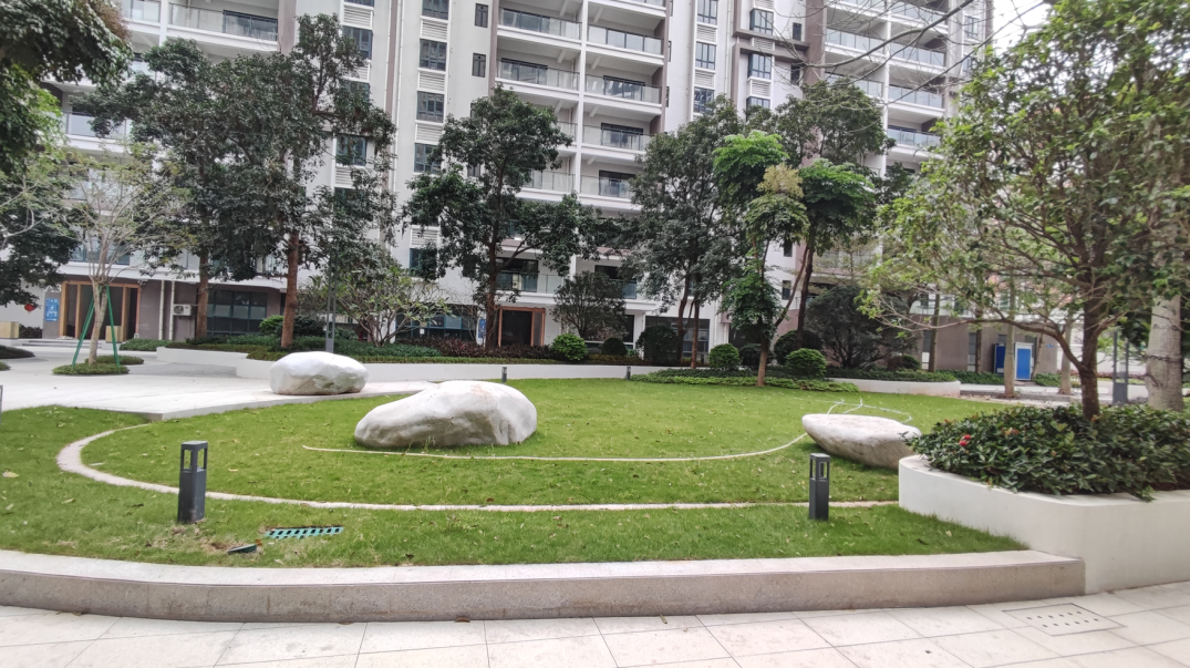 海珠十年烂尾楼【海珠湖景峰】开售，5.2万/平