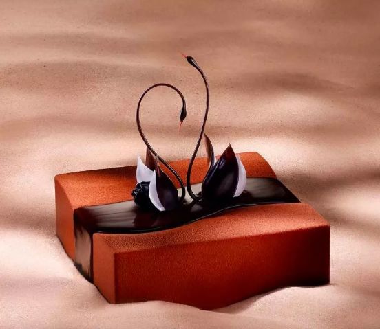 沈阳好利来黑天鹅蛋糕价格_好利来蛋糕加盟费_好利来蛋糕卡怎么用