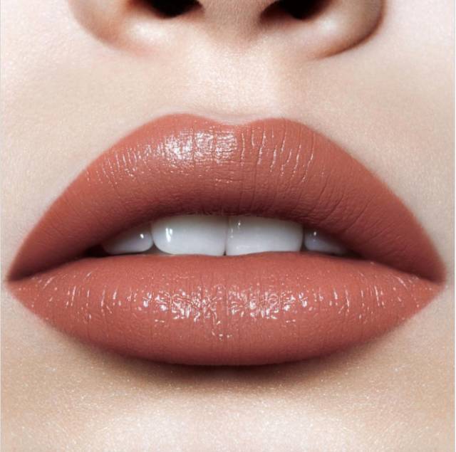 想要打造出欧美性感丰唇?你可以试试这几种方法