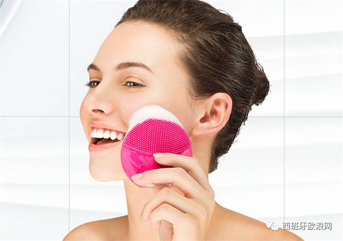 风靡全球的美肤潮牌FOREO在马德里Castellana的El Corte Inglés购物中心隆重开业啦！