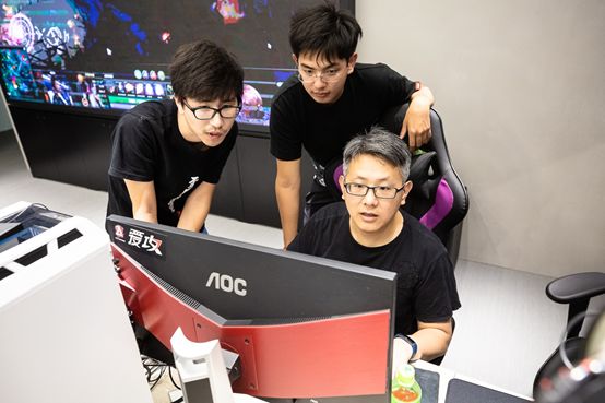 AGON電競局丨DOTA2 TI9粉絲齊聚，AGON愛攻綻放光彩！ 遊戲 第8張