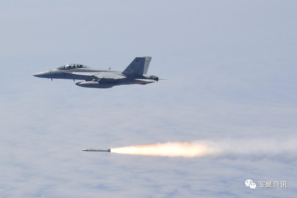 美海軍增程型先進反輻射導彈即將投入生產的圖1