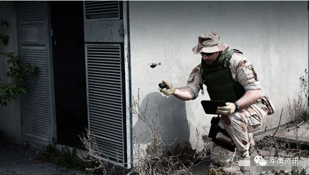 美国陆军“黑黄蜂-3”（Black Hornet III）小微侦察无人机的图2