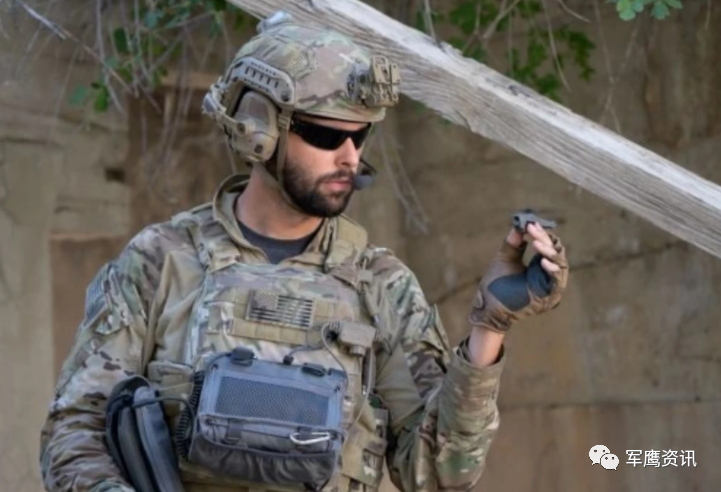 美国陆军“黑黄蜂-3”（Black Hornet III）小微侦察无人机的图1