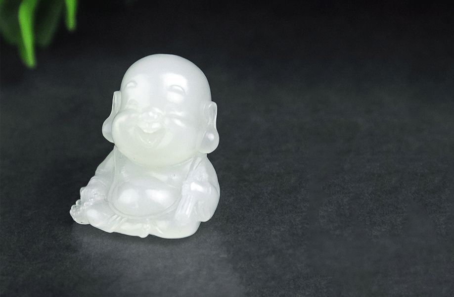 家无玉不富，人无玉不贵。