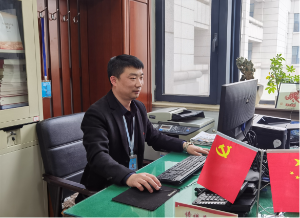 教育座右铭简短霸气_教育类座右铭简短_教育座右铭