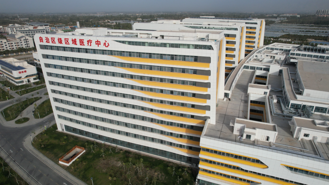 医院儿童病床为什么高【我眼中的巴州人民医院主题征文】时光深处的灯：我眼中的巴州人民医院_https://www.jmylbn.com_新闻资讯_第18张