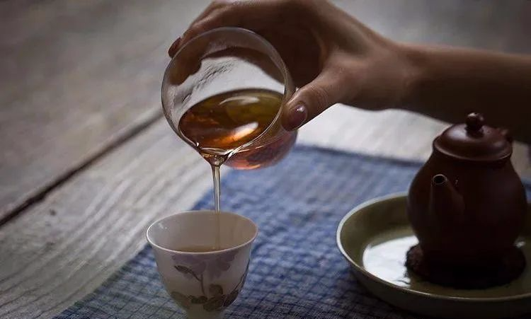 武夷岩茶为什么会出现返青？岩茶的焙火与岩韵有什么样的关系吗？