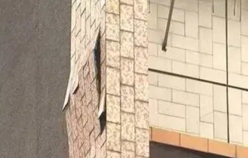 全瓷砖和半瓷砖有什么区别_瓷砖跟瓷砖的区别_瓷砖的区别