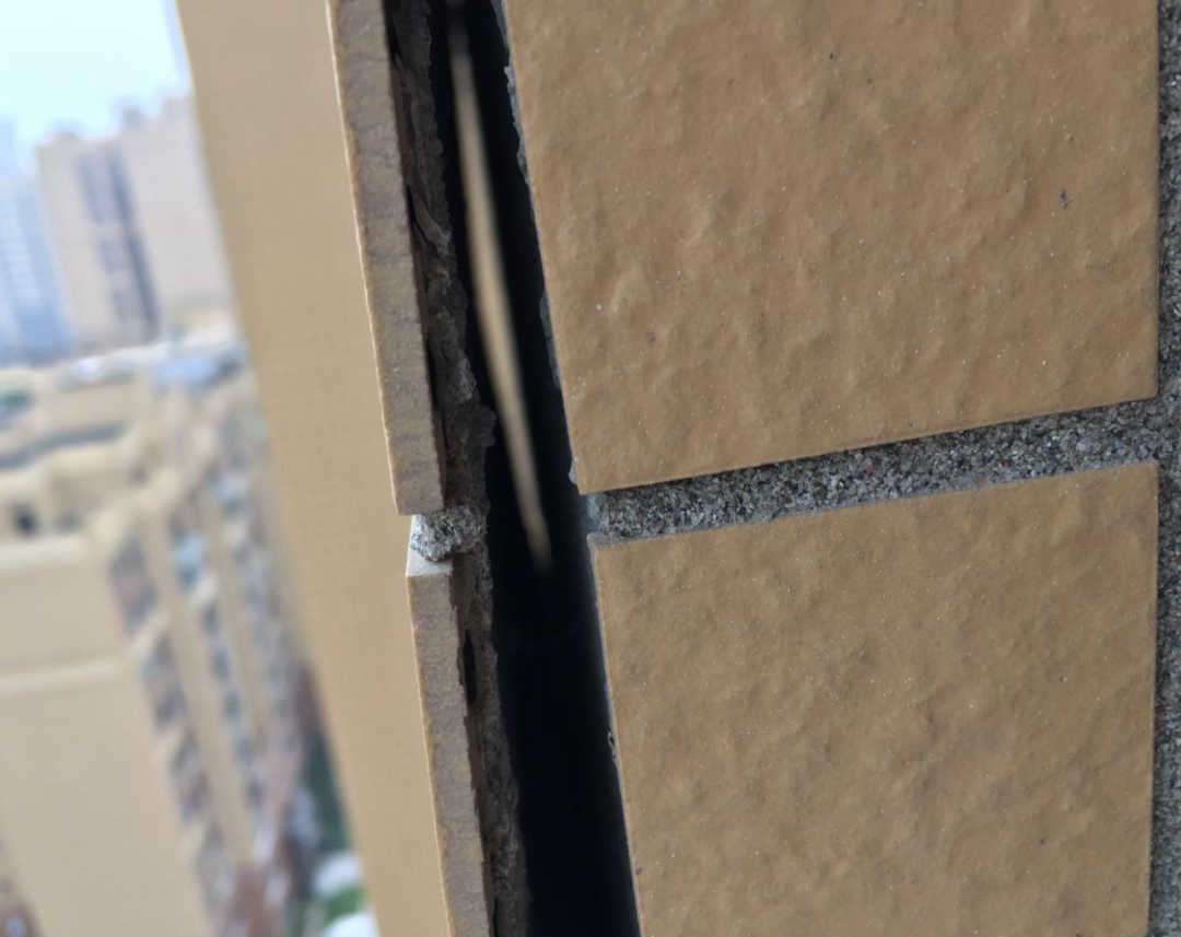 瓷砖的区别_瓷砖跟瓷砖的区别_全瓷砖和半瓷砖有什么区别