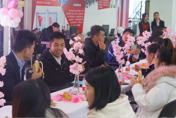喜迎区庆60年，绿荫携手长湖青年共联谊
