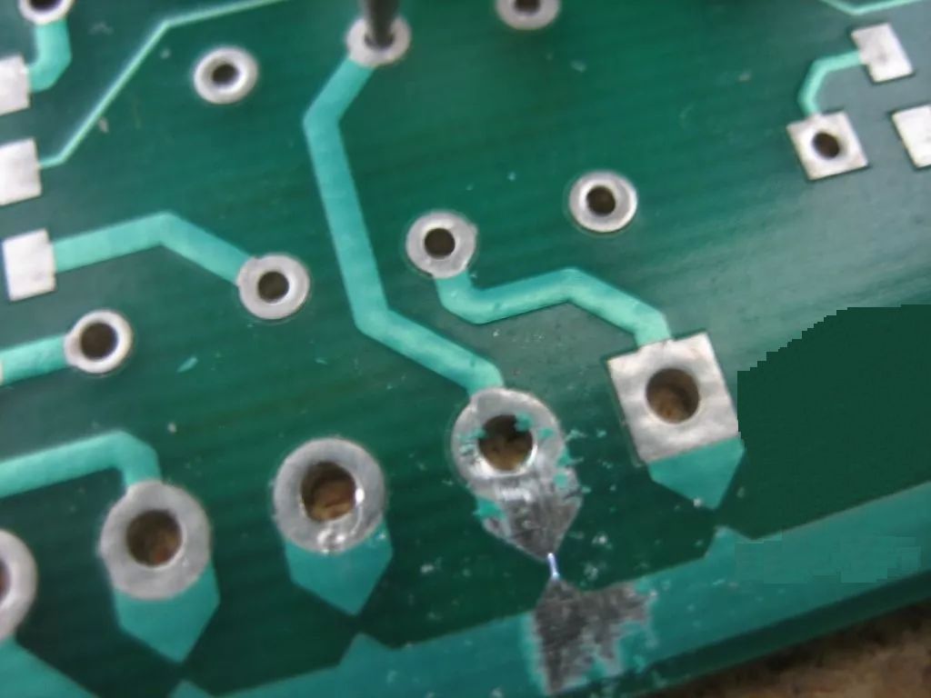 給你看看。PCB板“ESD保護電路設計”9大措施的圖3