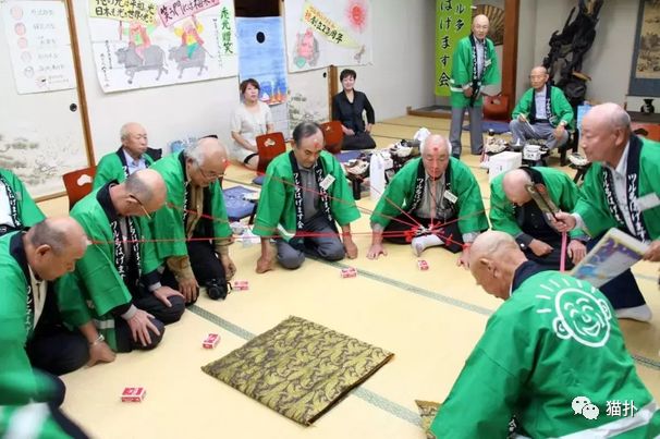 太会玩了吧！日本秃头男人的集体狂欢，去夜店蹦迪都没敢这么野！（视频/组图） - 19