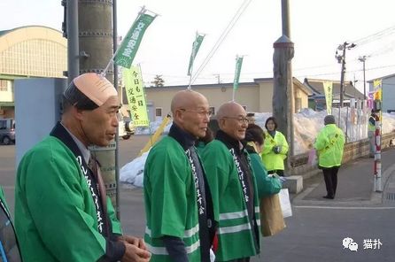 太会玩了吧！日本秃头男人的集体狂欢，去夜店蹦迪都没敢这么野！（视频/组图） - 26