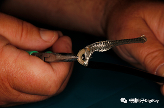 同軸電纜端接鱷魚夾：詳細的操作步驟圖解來了！的圖3