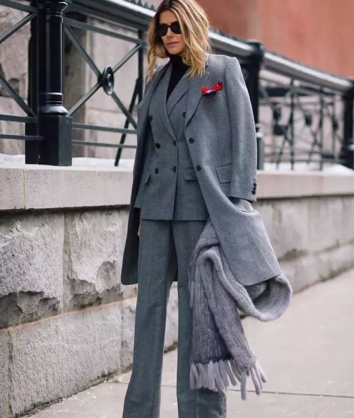 灰色大衣時尚搭配，讓你穿出時髦高級感！ 星座 第13張