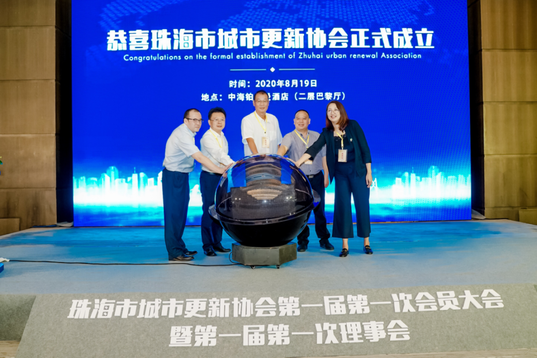 启动仪式何庆明提出:一是要发挥好协会政企沟通的桥梁纽带作用,借助