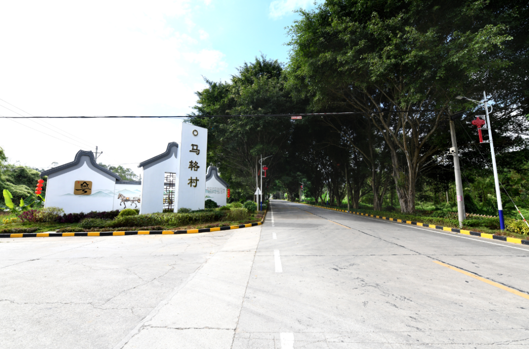 据统计,灰寨镇后联,东联,柑坑三个省定贫困村新农村建设工作已投入