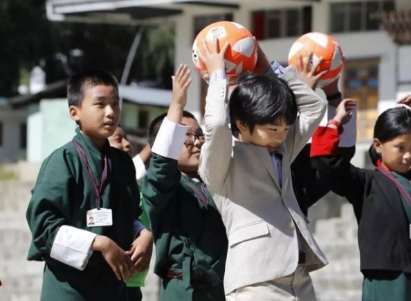 13岁悠仁王子从小养尊处优 集万千宠爱于一身 被父母宠溺长大 战火巴比伦 微信公众号文章阅读 Wemp