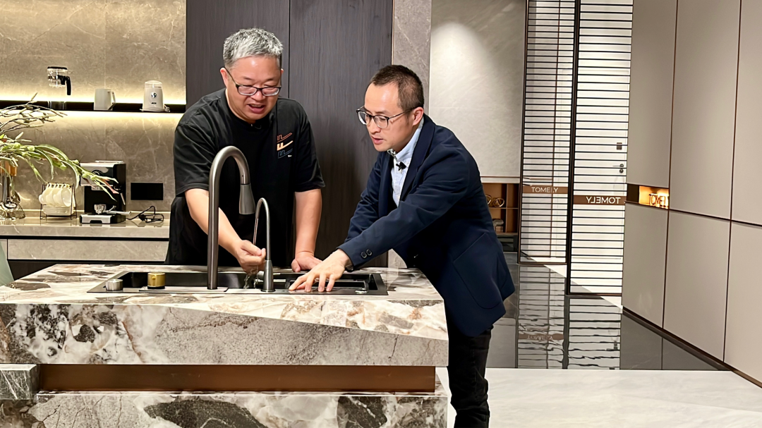 老牛对话区波成×安东：通利连纹美学馆，为什么是行业“天花板”？(图19)