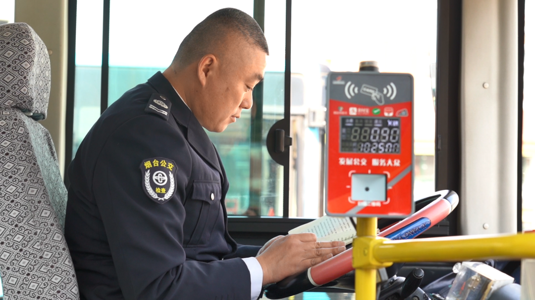 年入職公交集團,邢開金堅守一線駕駛員崗位19年,安全行車60餘萬公里