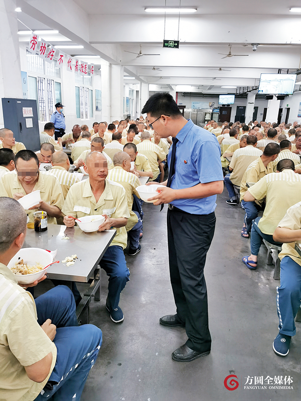 "吃牢饭"的尹涛(来源:资料图片)"重庆早,新疆晚",进驻重庆市渝都监狱