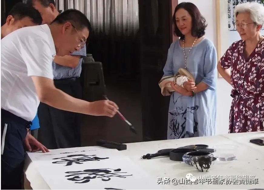 山西老年书画家协会主席阎文崑一行在大同调研 山西老年书画家协会主席阎文崑一行在大同调研