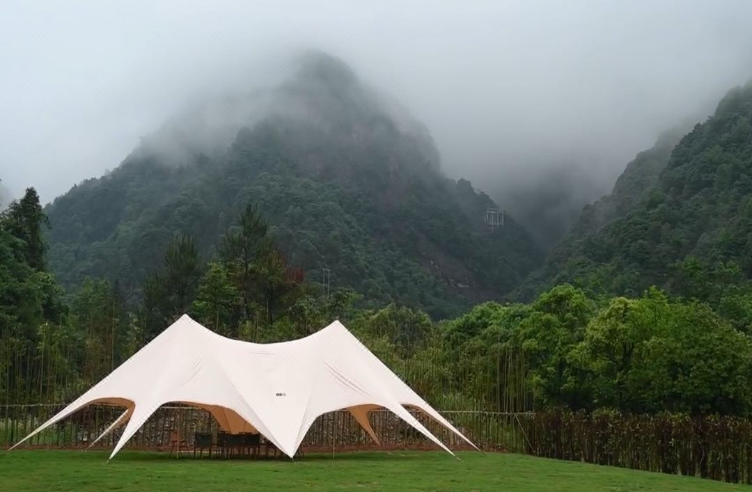 中国人自己的“小普吉”！高铁1.5h直达，依山傍海，竹林温泉畅泡！