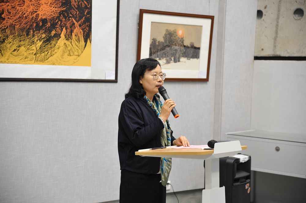 开幕式由王玉芳院长主持出席本次开幕式的嘉宾有：著名雕塑家、全国城市