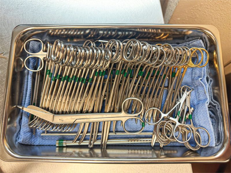 手术钳子怎么拿剪刀钳子牵开器，盘点外科医师必会的手术器械与器械保养_https://www.jmylbn.com_新闻资讯_第6张