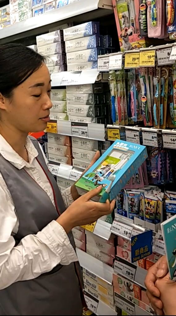 贝贝上扬NVR儿童No.1，与华润万家携手共进