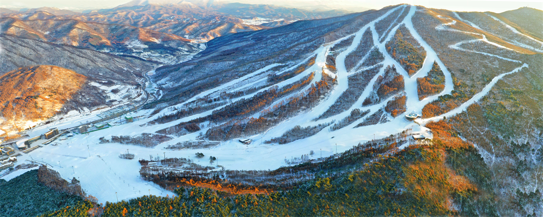 万峰通化滑雪度假区早鸟滑雪套餐399元起 2大1小含雪具至2027年