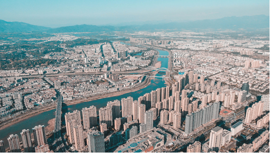 直抵嵊州腹地,挥师世界湾区,定鼎高铁新城芯,与嵊州共生长,共谱时代的