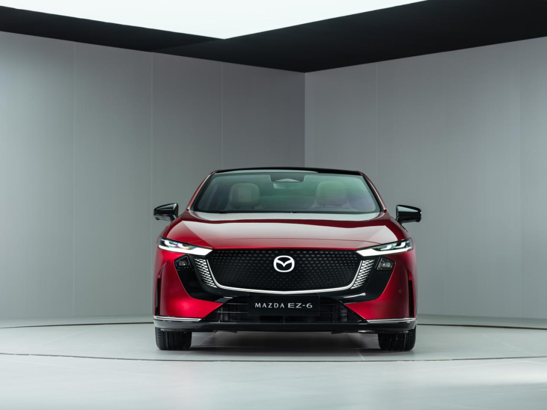 长安马自达首款纯电车型mazda ez-6亮相2024重庆国际车展