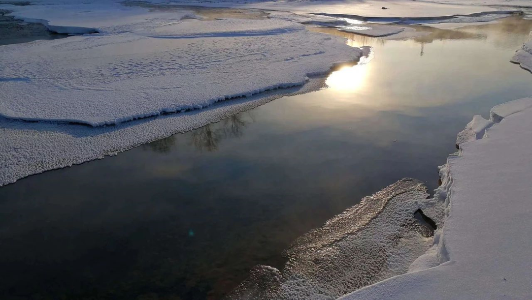 冰雪路行车时应注意什么?_道路结冰黄色预警信号_道路结冰黄色预警可以开车吗
