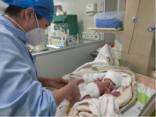 什么是牵引床锦旗里有什么？看过来并点赞吧！_https://www.jmylbn.com_新闻资讯_第2张